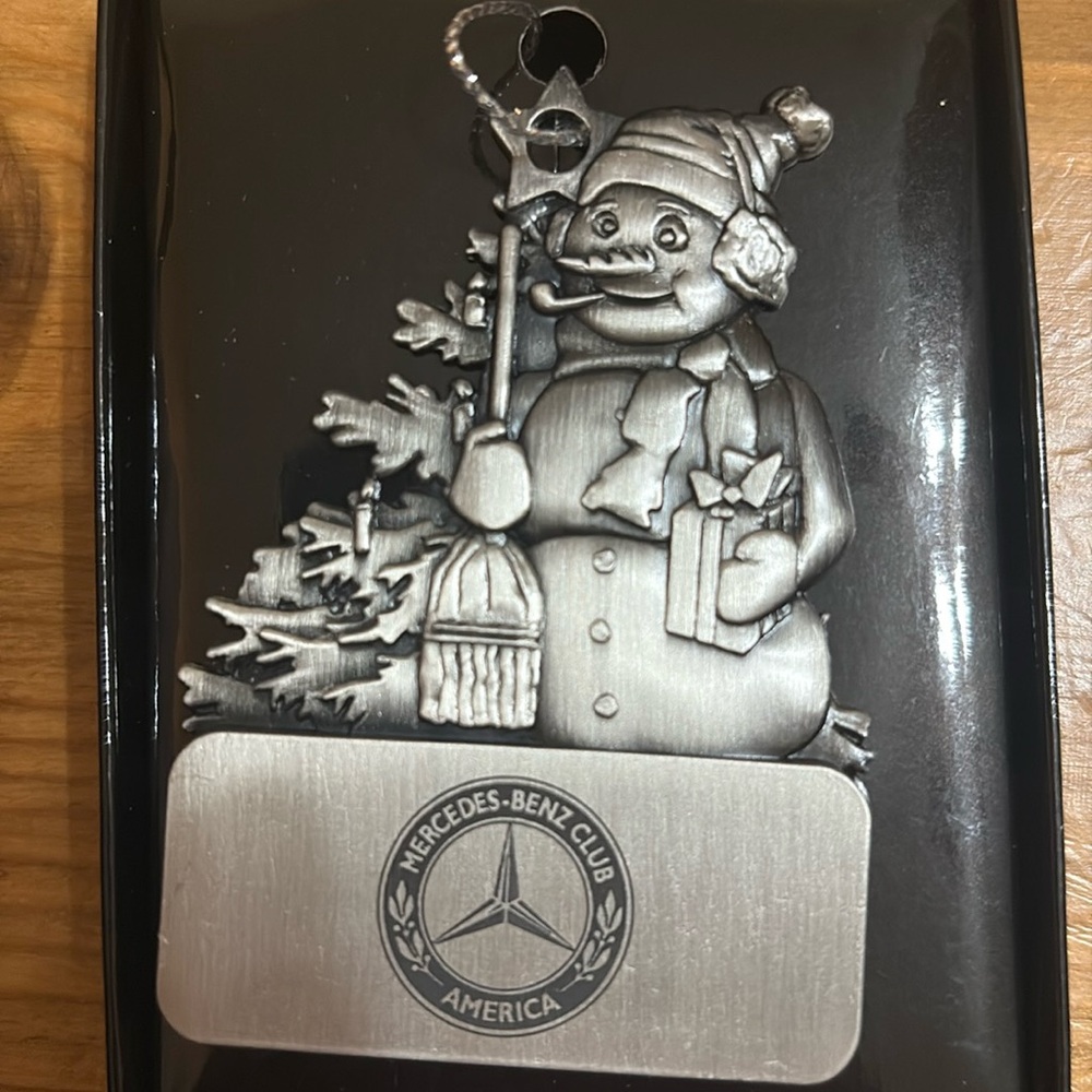 Mercedes Benz Club of America Snowman Ornament heavy metal NIB - Picture 2 of 4